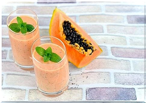 Papaya smoothie against water retention