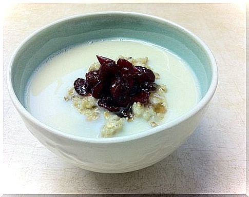 Light recipes with oatmeal like English porridge