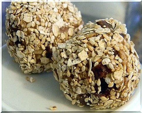 Light recipes with oatmeal and seeds