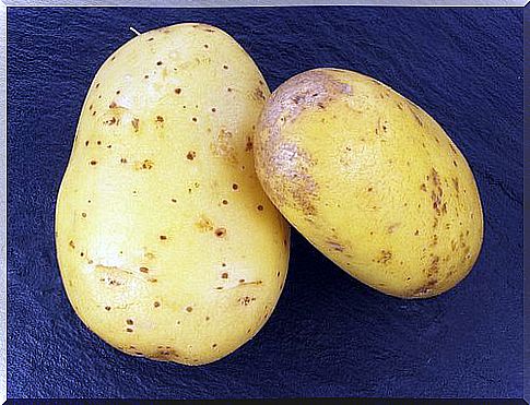 Ingredients like potatoes help you fix stretch marks