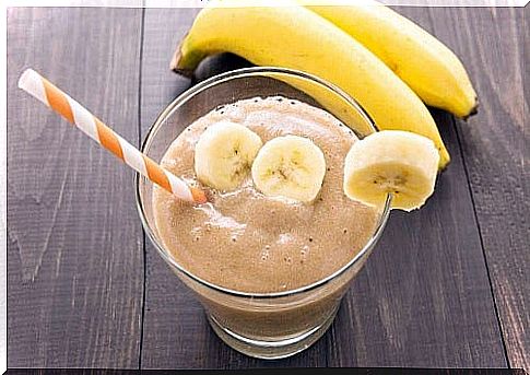 Delicious and nutritious shake with ripe banana slices