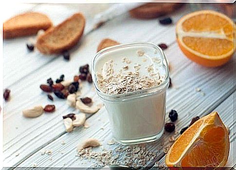 Delicious and nutritious shake with oranges and raw seeds 