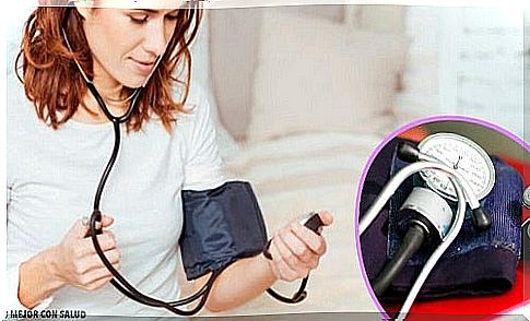 Correct measurement of blood pressure at home.  8 tips