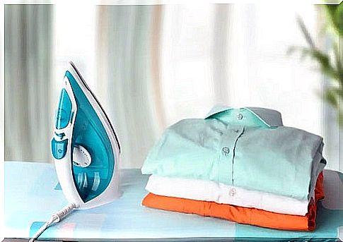 common mistakes when ironing cotton shirts