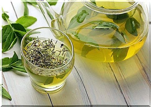 Green tea to eliminate abdominal fat