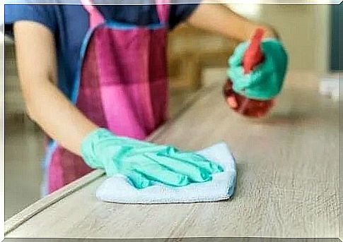 Housewife who uses a natural furniture cleaner