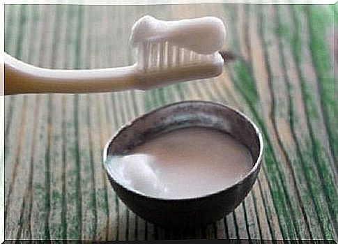 You can remove plaque with a natural toothpaste